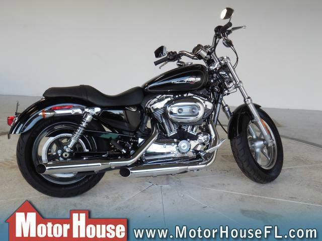 2011 Harley-Davidson Sportster XL 1200 Custom CUSTOM Cruiser 