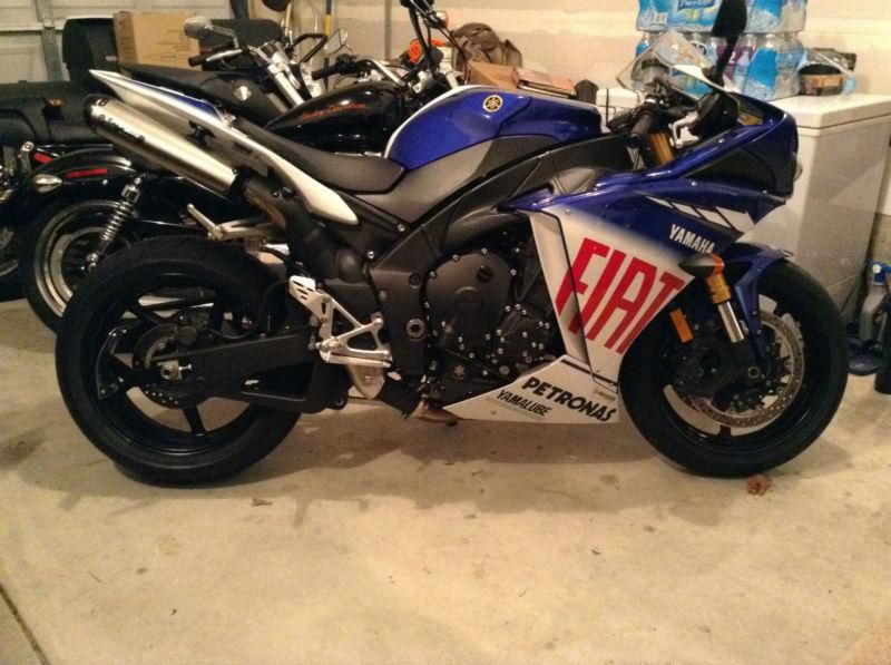 2010 yamaha yzf-r1 limited edition with 79 miles for $8500.00 or b/o