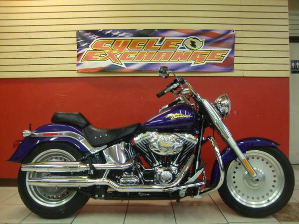 2008 harley davidson fatboy! only 2,200 miles! financing everyone!
