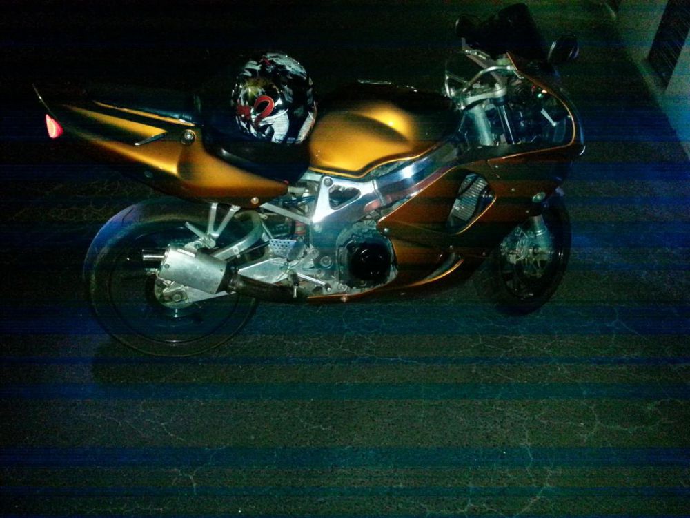 1998 Honda Cbr 900RR Sportbike 