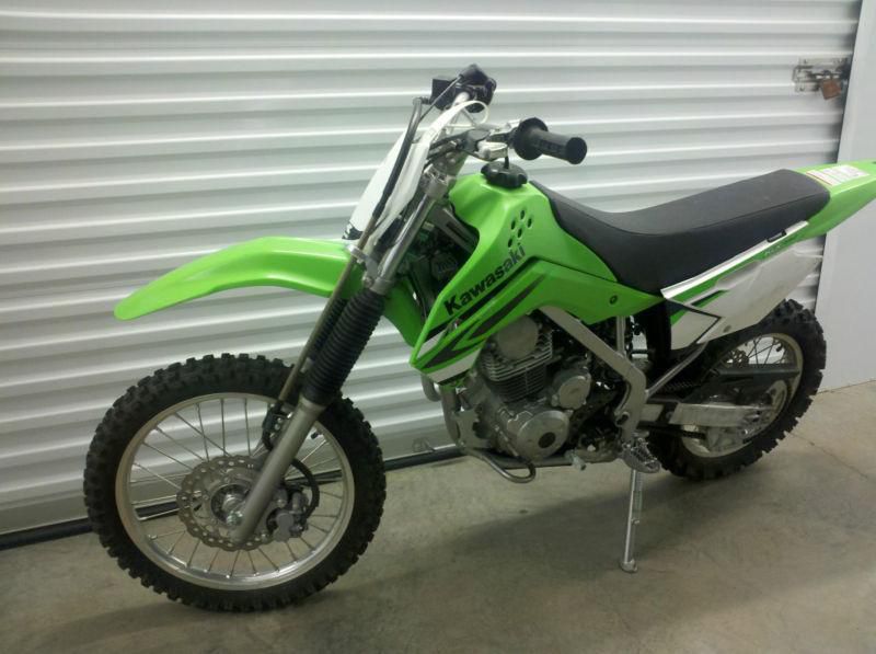 2010 Kawasaki KLX 140 GREAT CONDITION!!! (Less than FIVE HOURS)