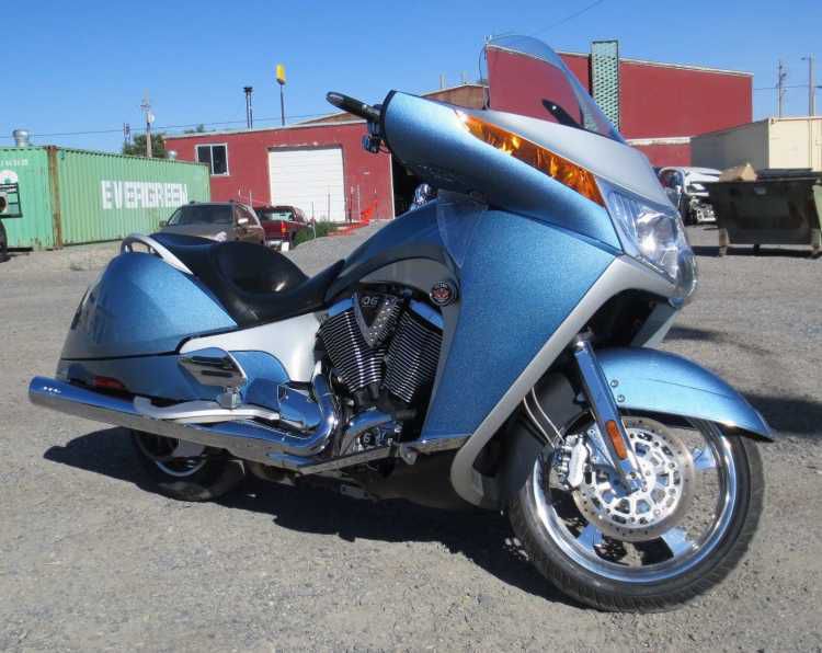 2009 victory vision blue ice and chrome