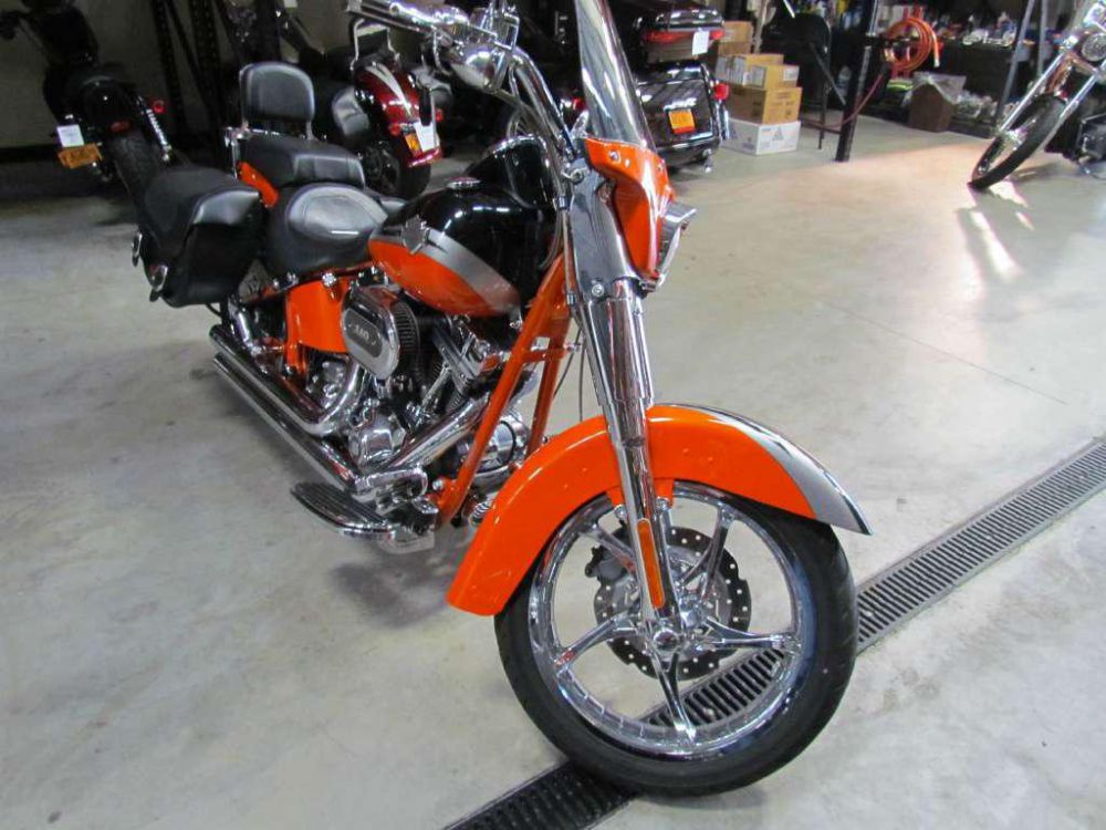 2010 Harley-Davidson FLSTSE CVO Softail Convertible Touring 