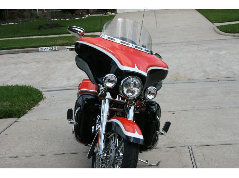 2012 Harley-Davidson Ultra Classic CVO Touring 