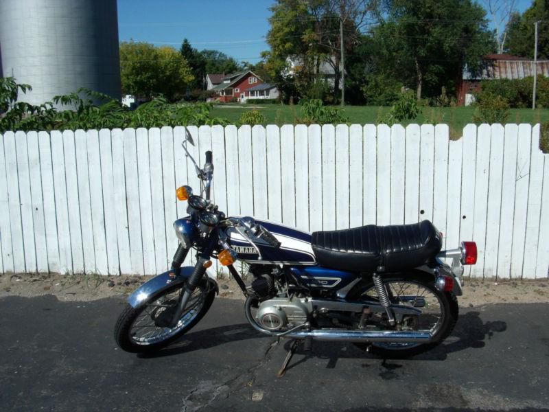 Yamaha RD 100 1972 Twin 2 Stroke....Very cool little motorcycle,complete