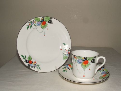 SHELLEY ART DECO VINCENT SHAPED CORAL FRUITS &amp; JEWELS TEA TRIO TRULY STUNNING