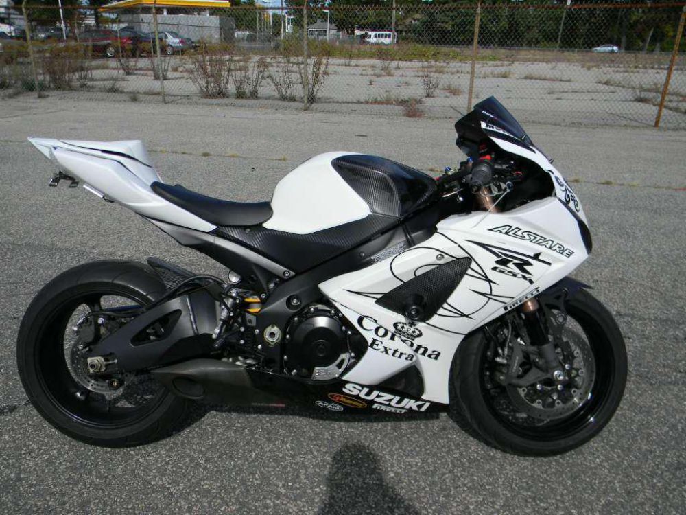 2008 suzuki gsx-r1000  sportbike 
