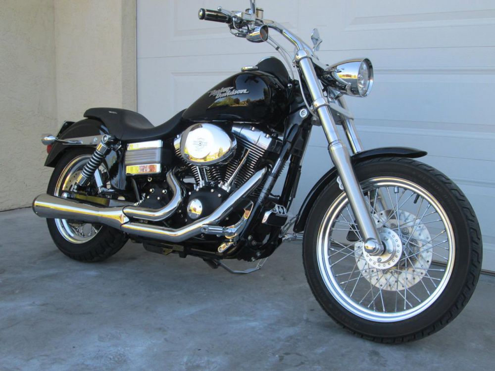 2006 Harley-Davidson Dyna Street Bob Cruiser 