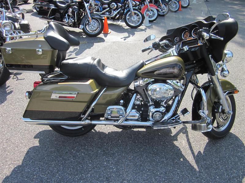 2007 Harley-Davidson FLHTC - Electra Glide Classic Cruiser 