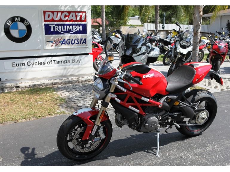 2013 Ducati Monster 1100 EVO 