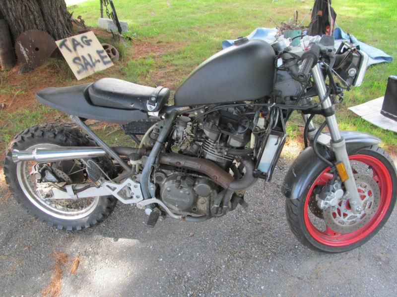Kawasaki rat bike project,klr 650 b,cafe racer,bobber,parts or finish,fz6 forks.
