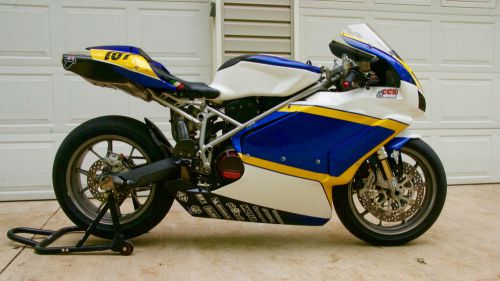 2004 ducati superbike
