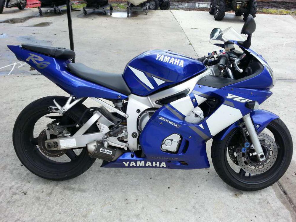 2001 yamaha yzf-r6  sportbike 