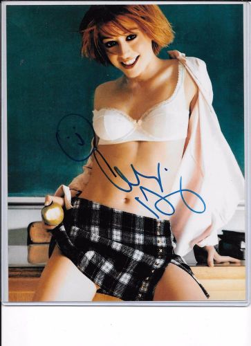 ALYSON HANNIGAN auto SEXY POSE 12-15 years old now. Super sexy and cute sig COA