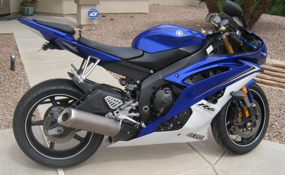 2010 Yamaha Yzf-R6 Sportbike 