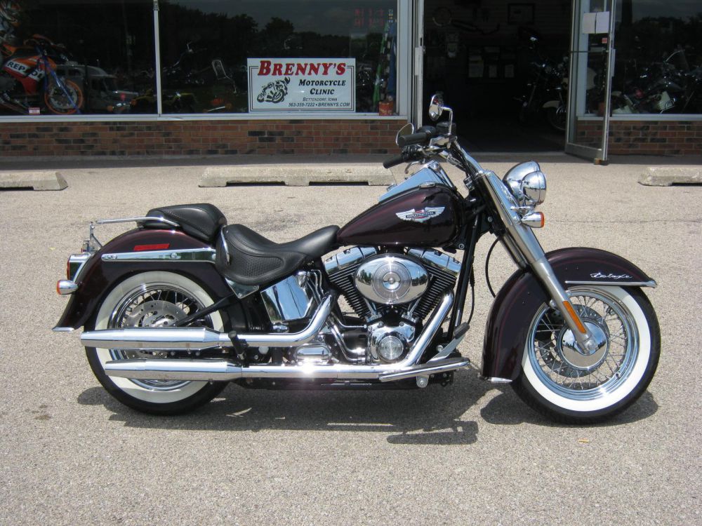 2006 Harley-Davidson Softail Deluxe FLSTNI Cruiser 