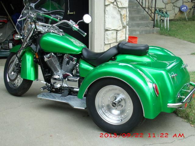 2006 Honda Shadow 750cc Motorcycle Trike - Amazing Green Color - Low Miles