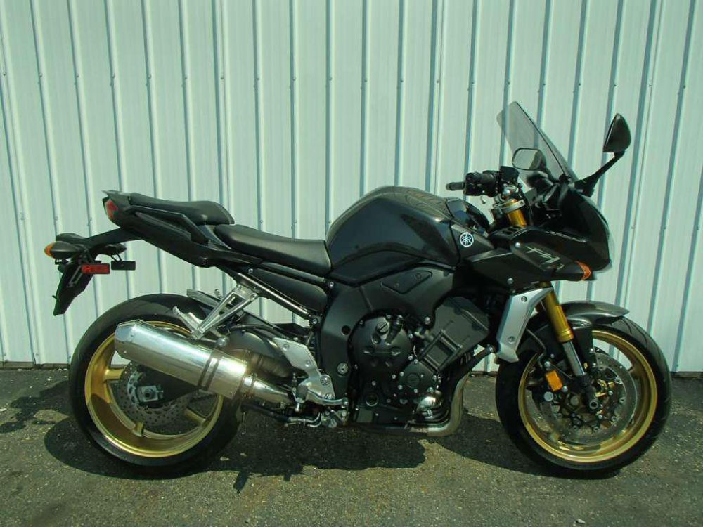 2008 yamaha fz1  sportbike 