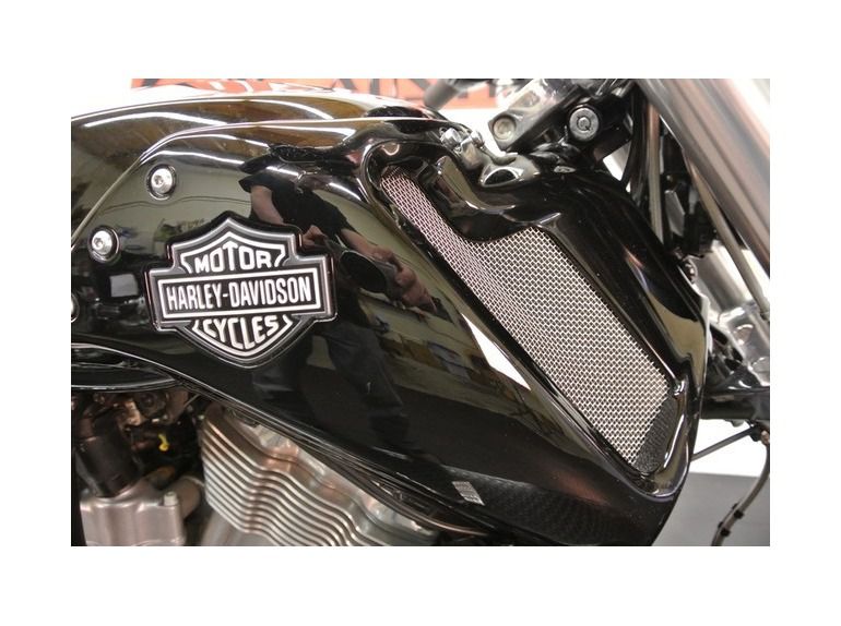 2011 Harley-Davidson SuperGlide FXDC 