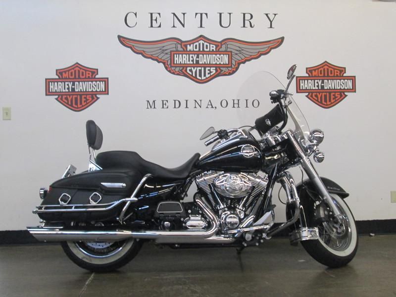 2009 Harley-Davidson FLHRC - Road King Classic Touring 