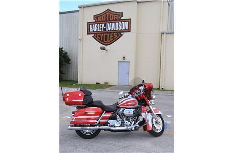 2008 Harley-Davidson FLHTCUSE3 SCreamin Eagle Ultra Clas Touring 
