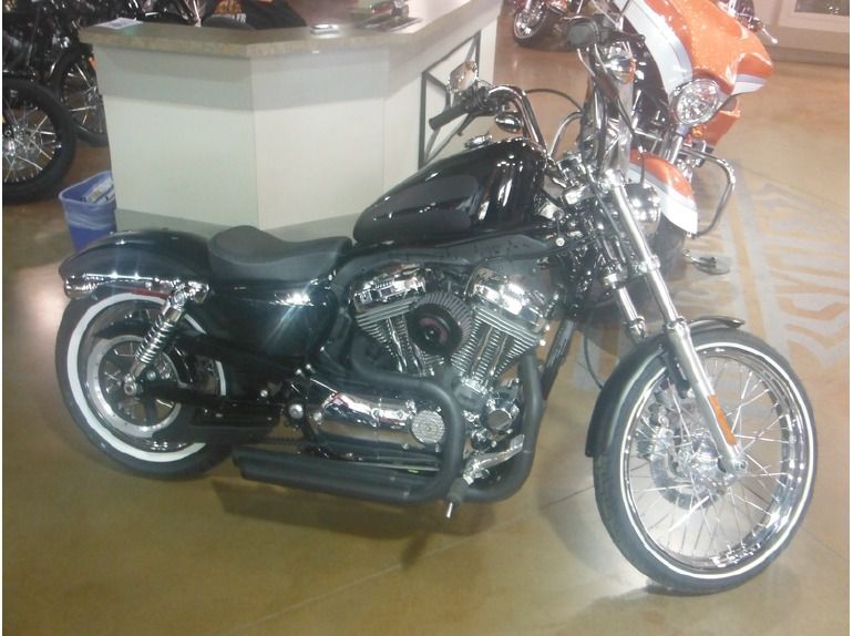 2013 Harley-Davidson XL1200V - Seventy-Two 