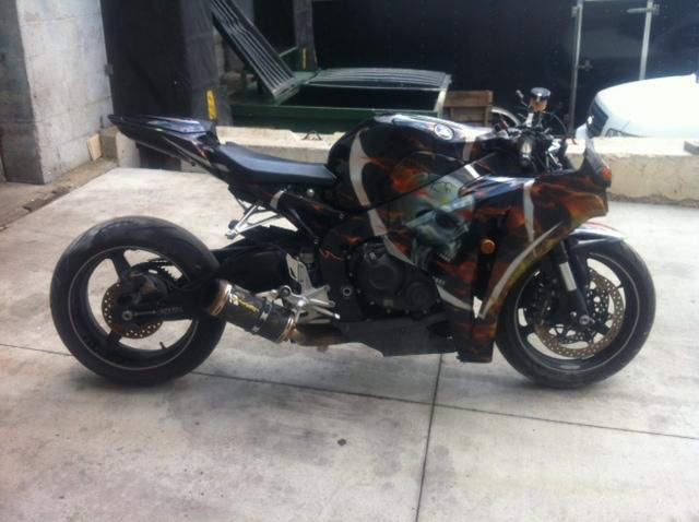 2008 HONDA CBR 1000RR SALVAGE WITH LOTS OF EXTRAS