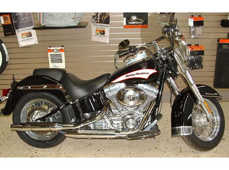 2006 Harley-Davidson FLST - Softail Heritage 