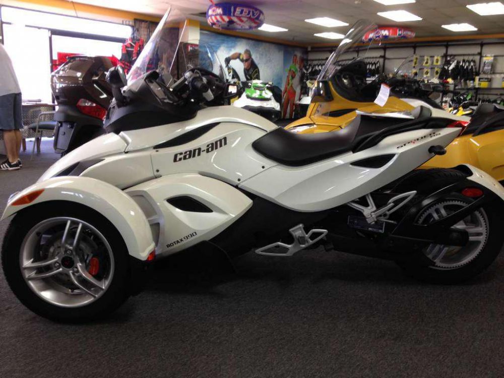 2012 Can-Am Spyder RS SE5 Sport Touring 