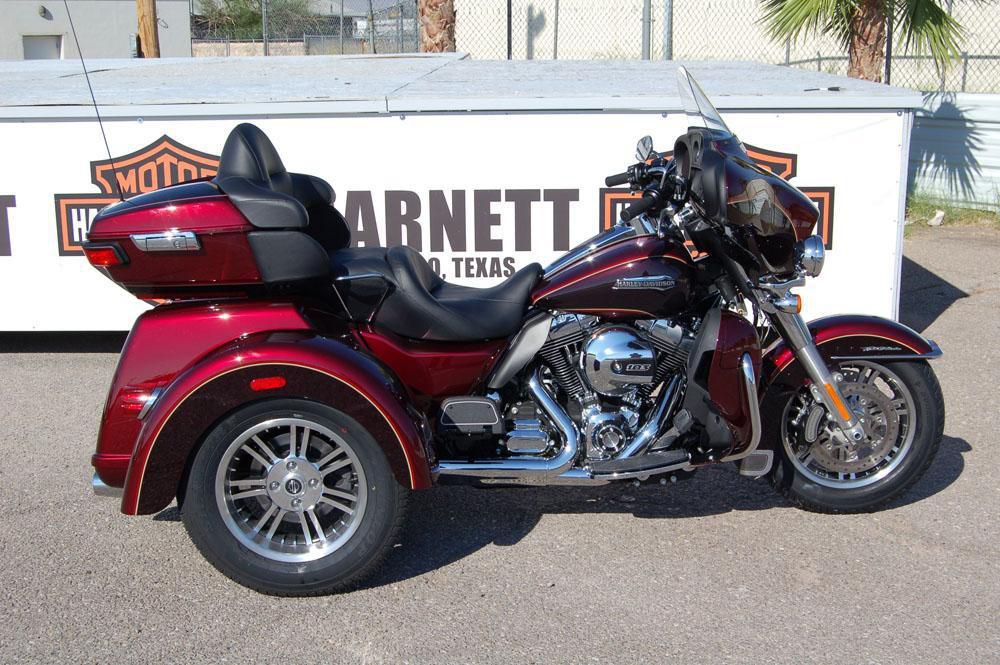 2014 Harley-Davidson FLHTCUTG Cruiser 