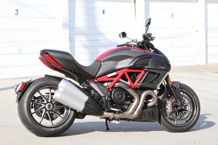 2013 Ducati Diavel Carbon Red Demo Standard 
