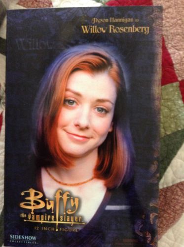Willow Rosenberg Sideshow Buffy 12&#034; Figure (Alyson Hannigan)