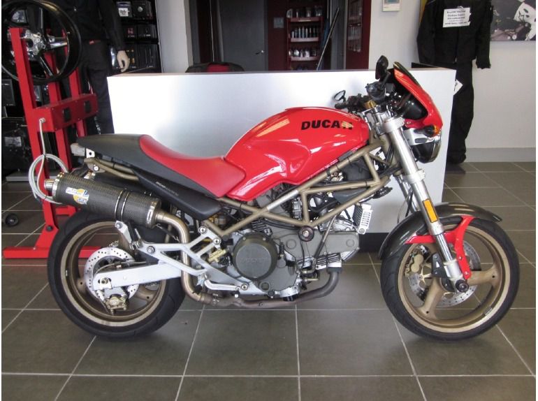 2000 Ducati Monster 750 