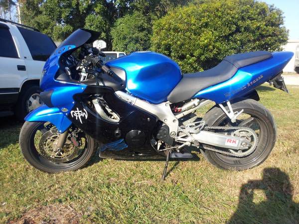 99 Honda cbr 600 f4 for sale or trade for nice truck