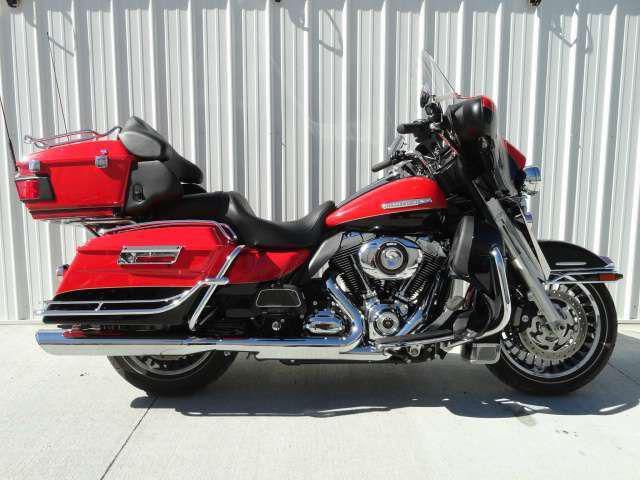 2010 Harley FLHTK Ultra LIMITED 7K Miles FLAWLESS!! **All Trades Welcome**