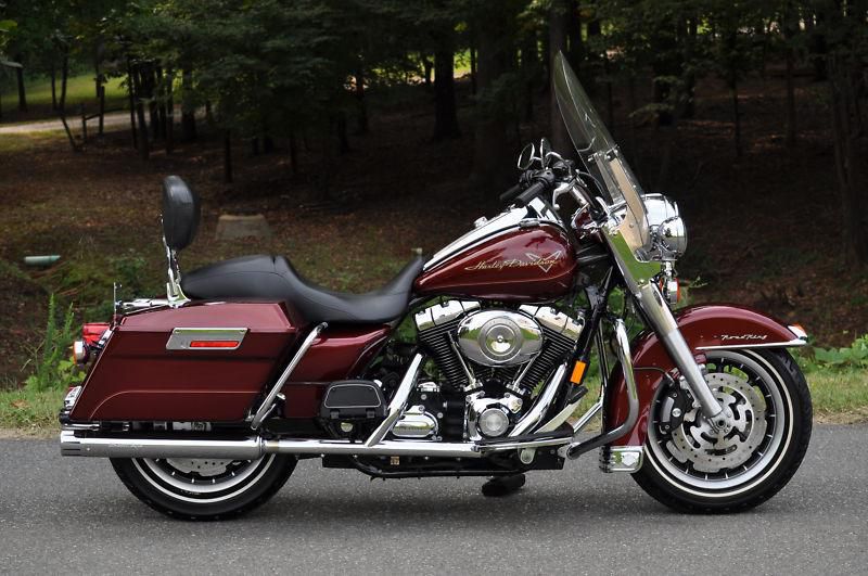 2008 ROAD KING **MINT** ONLY 3395 MILES!! XTRA'S! WOW!!