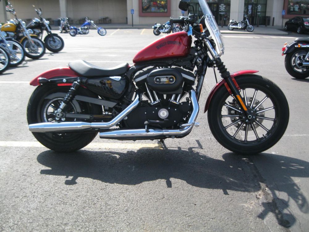 2012 Harley-Davidson Iron 883 XL883N Sportbike 