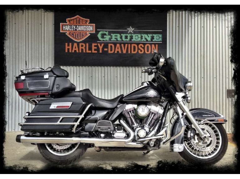2009 Harley-Davidson FLHTCU Ultra Classic Electra Glide 