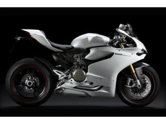 2013 Ducati Superbike 1199 Panigale S Sportbike 