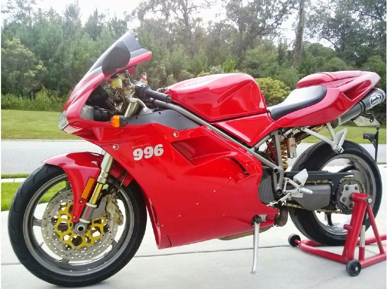 2000 Ducati Superbike 996 