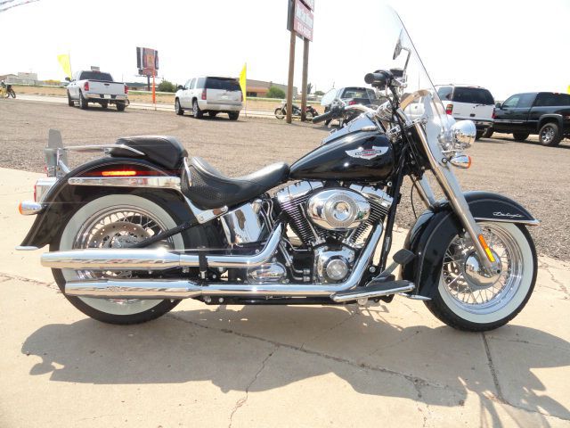Used 2008 HARLEY DAVIDSON SOFTAIL DELUXE for sale.