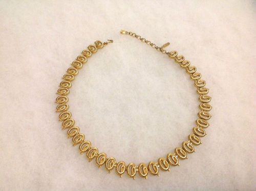 Vintage monet brushed gold tone curly q link necklace-16 inches long l@@k