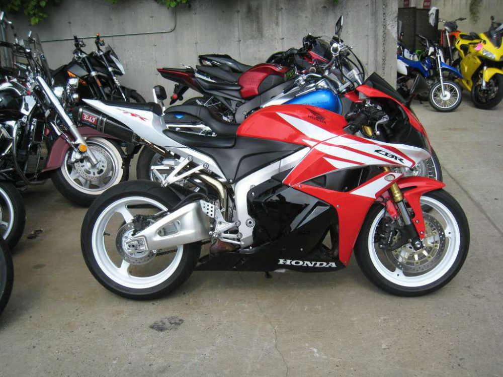 2012 honda cbr600rr  sportbike 