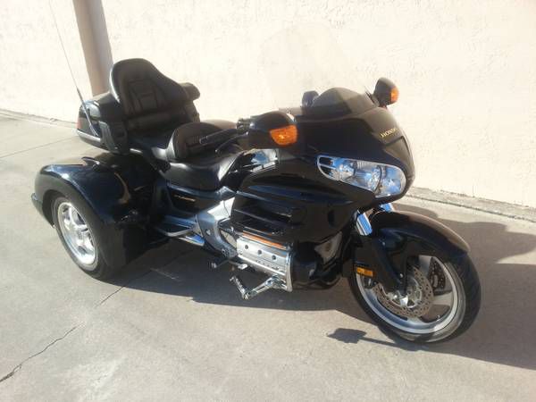 2001 Honda Gold Wing GL1800 trike- low miles -reduced