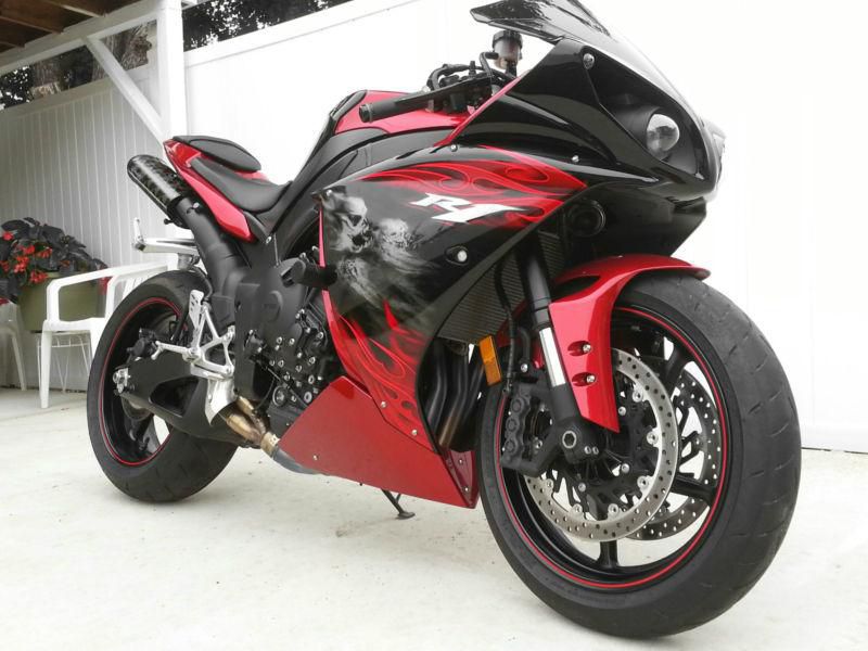 2011 YAMAHA R1 EXCELLENT CONDITION W MODS LOW MILES ONE OWNER