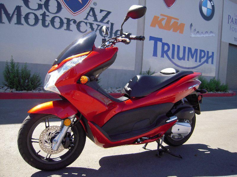 2013 Honda PCX 150 Scooter 