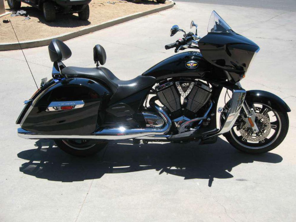2011 victory cross country  touring 