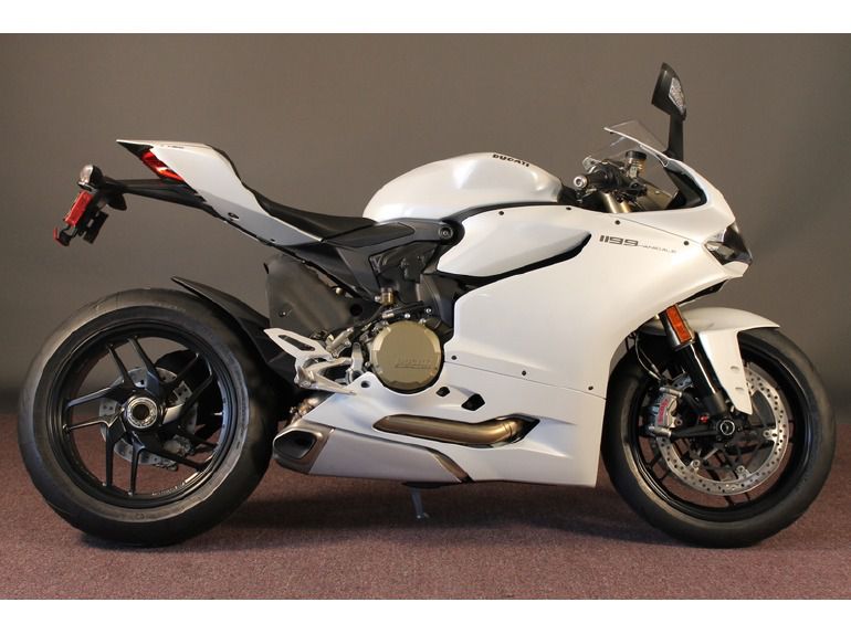 2013 Ducati Superbike 1199 Panigale ABS 