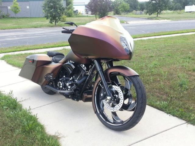 2011 - Harley-Davidson Road Glide Custom