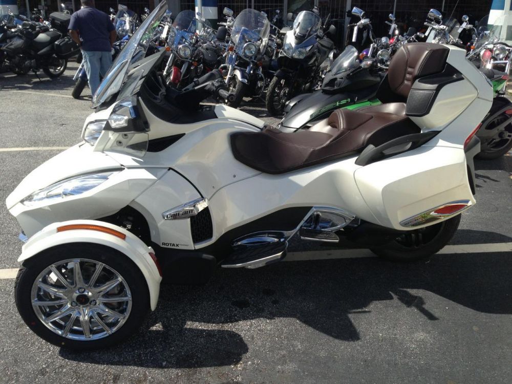 2013 Can-Am Spyder RT LIMITED Touring 